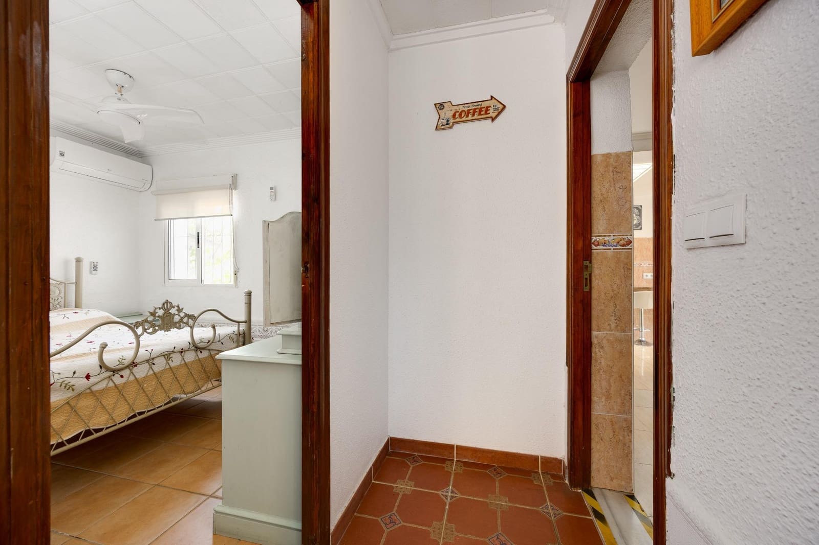 4 bedroom Villa for sale in Torrevieja with pool garage - € 499,900 (Ref: 10003627)