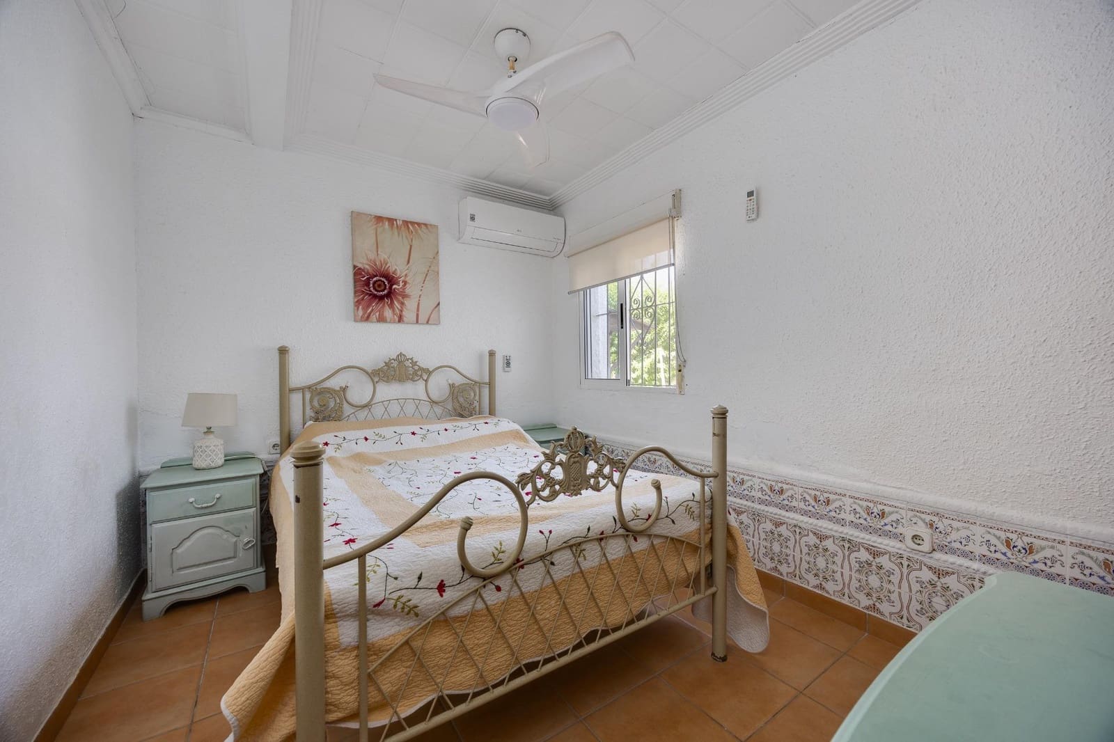 4 bedroom Villa for sale in Torrevieja with pool garage - € 499,900 (Ref: 10003627)