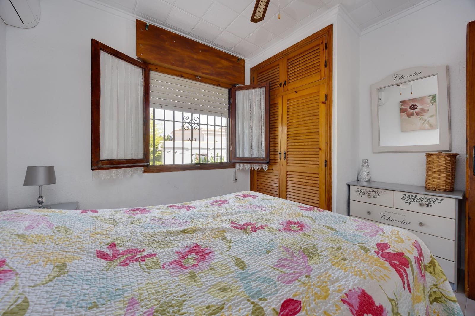 4 bedroom Villa for sale in Torrevieja with pool garage - € 499,900 (Ref: 10003627)