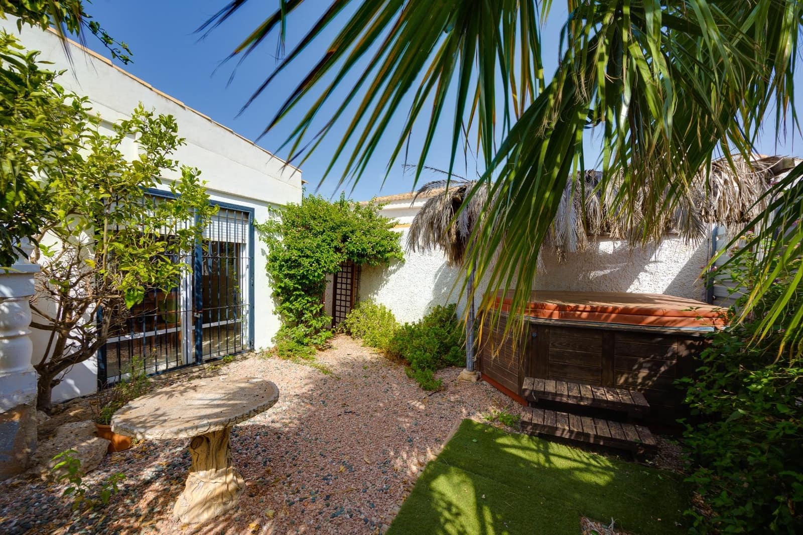 4 bedroom Villa for sale in Torrevieja with pool garage - € 499,900 (Ref: 10003627)