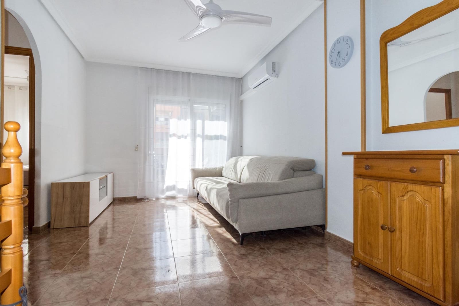 Apartamento de 2 habitaciones en Torrevieja en venta - 129.000 € (Ref: 10070951)