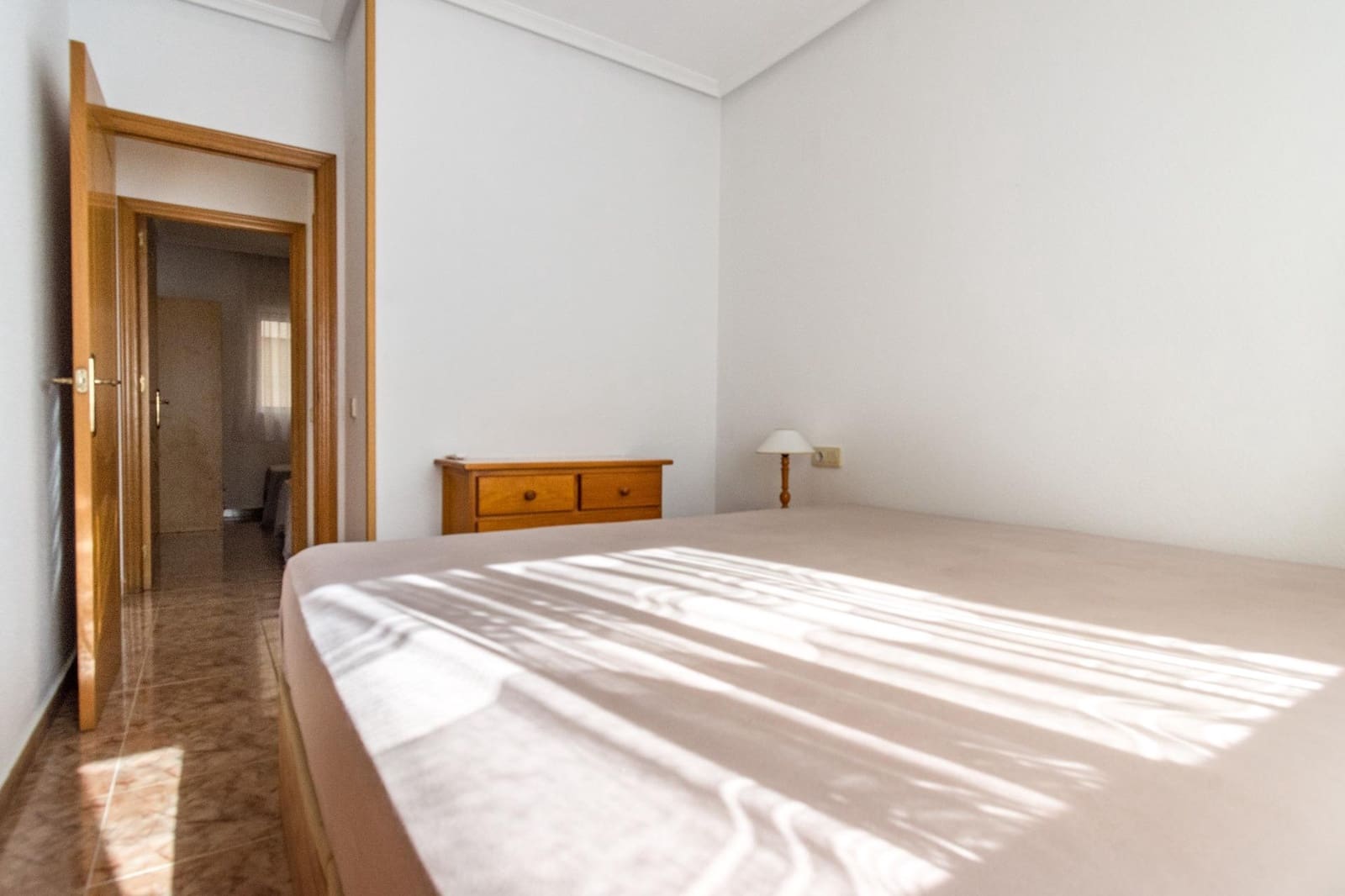 Apartamento de 2 habitaciones en Torrevieja en venta - 129.000 € (Ref: 10070951)