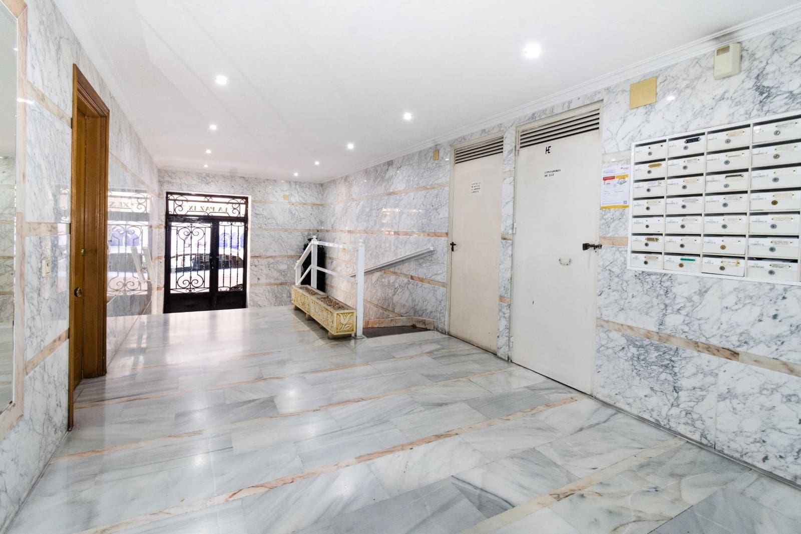 Apartamento de 2 habitaciones en Torrevieja en venta - 129.000 € (Ref: 10070951)