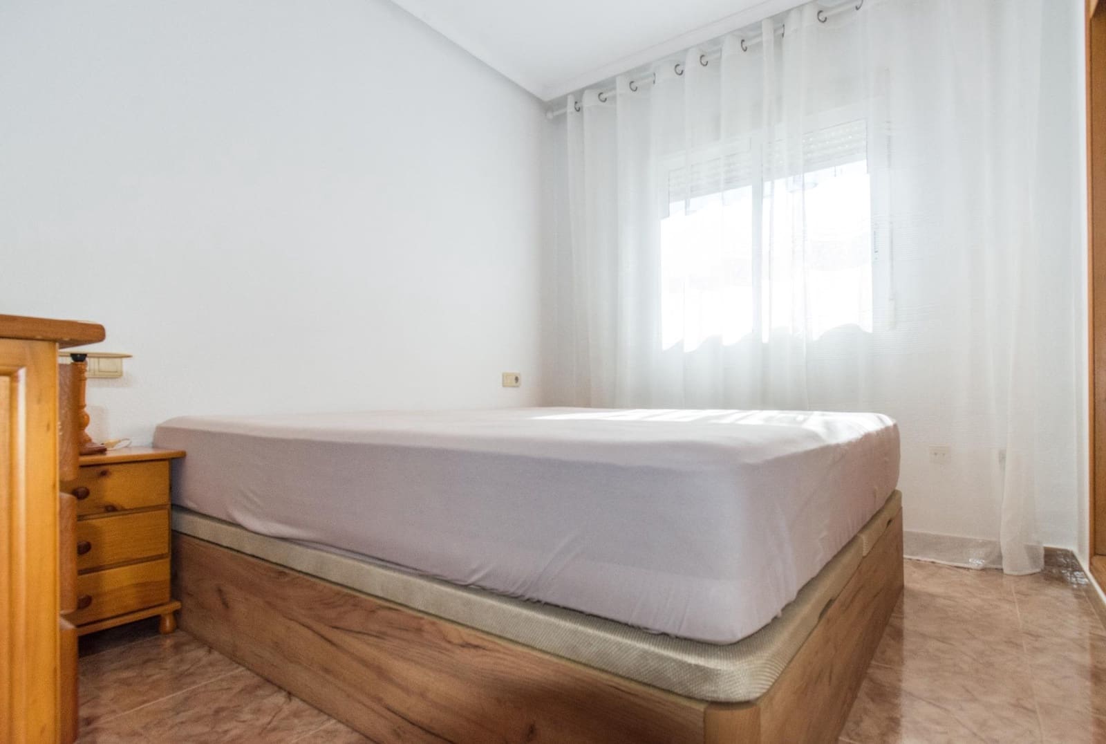 Apartamento de 2 habitaciones en Torrevieja en venta - 129.000 € (Ref: 10070951)