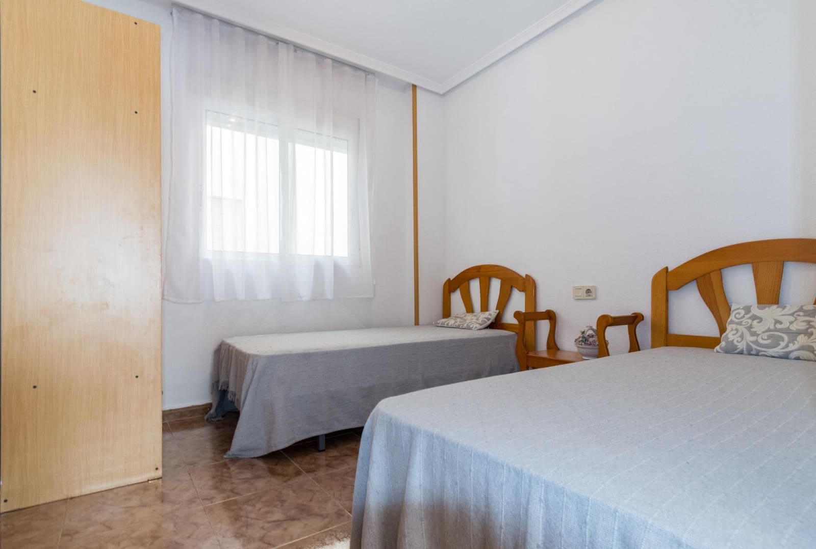 Apartamento de 2 habitaciones en Torrevieja en venta - 129.000 € (Ref: 10070951)
