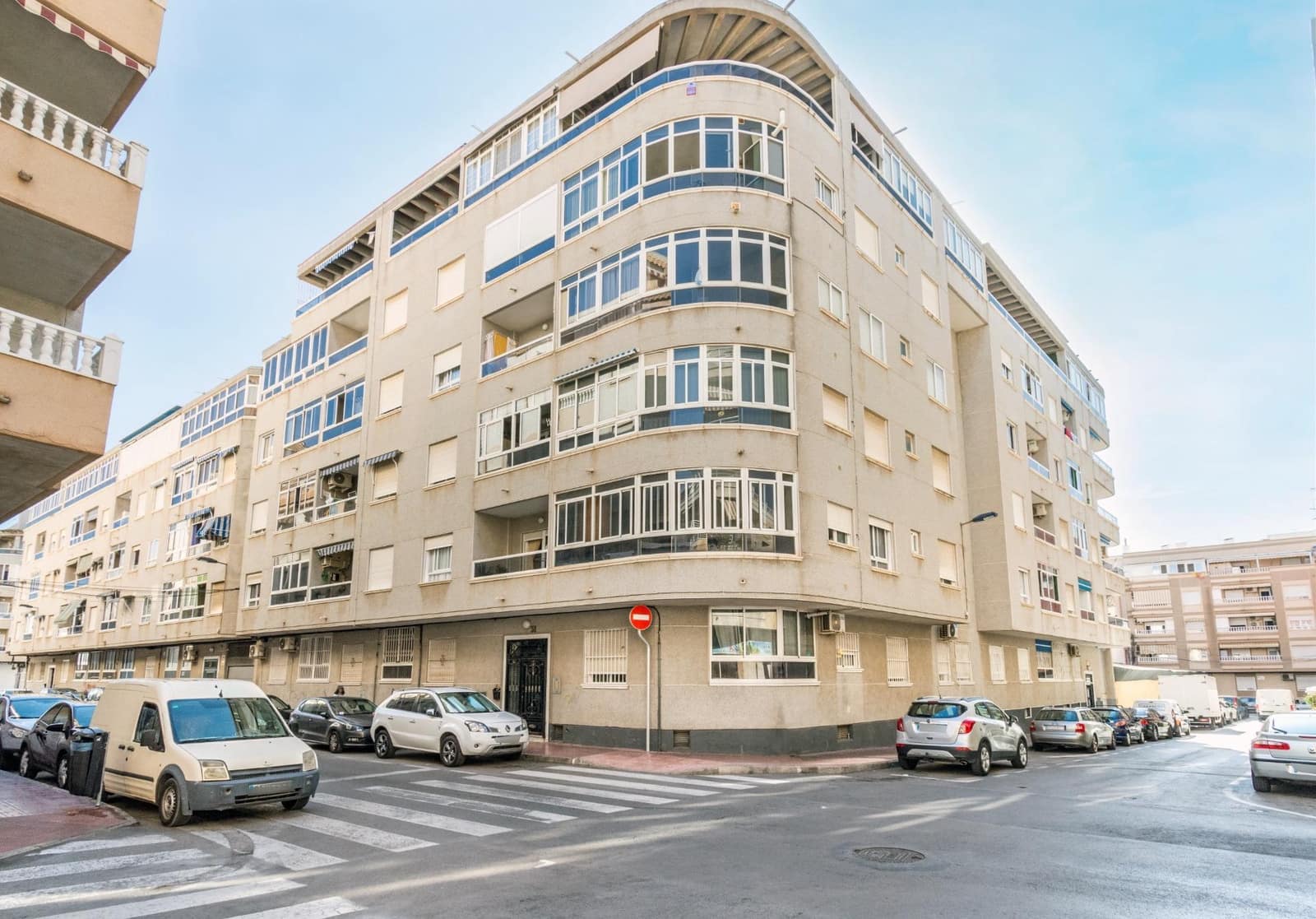 Apartamento de 2 habitaciones en Torrevieja en venta - 129.000 € (Ref: 10070951)