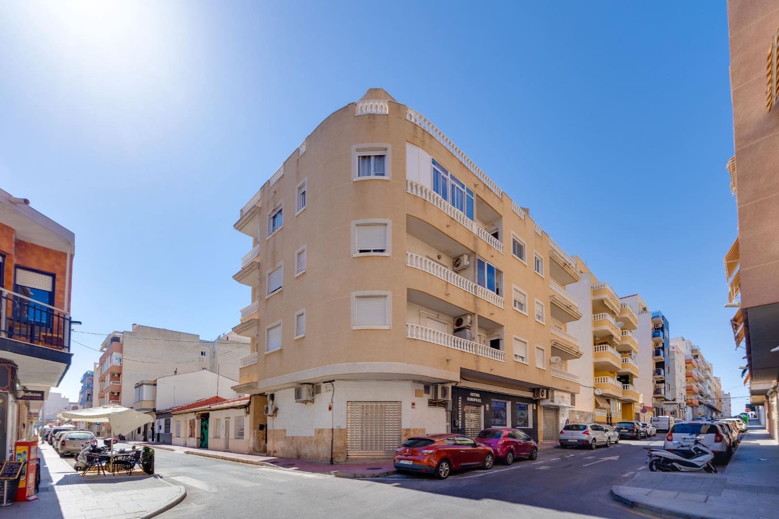 2 soverom Leilighet til salgs i Torrevieja med garasje - € 128 000 (Ref: 10094750)