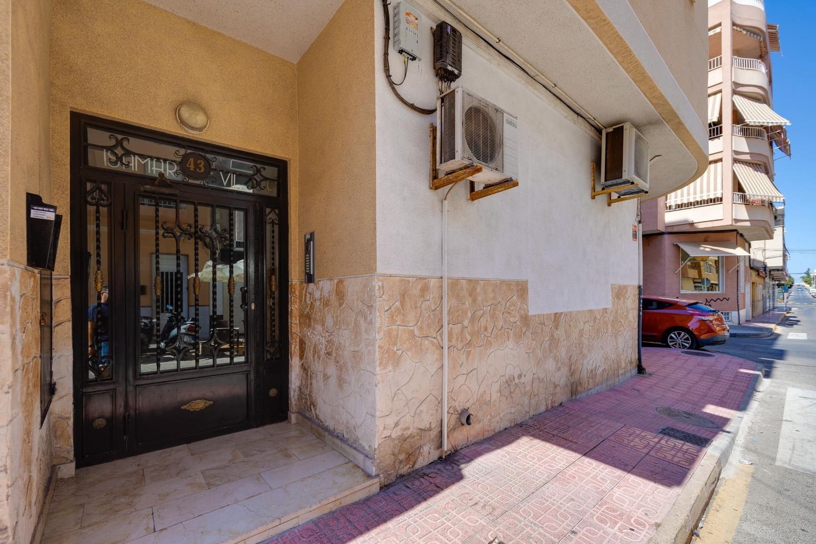 2 soverom Leilighet til salgs i Torrevieja med garasje - € 128 000 (Ref: 10094750)