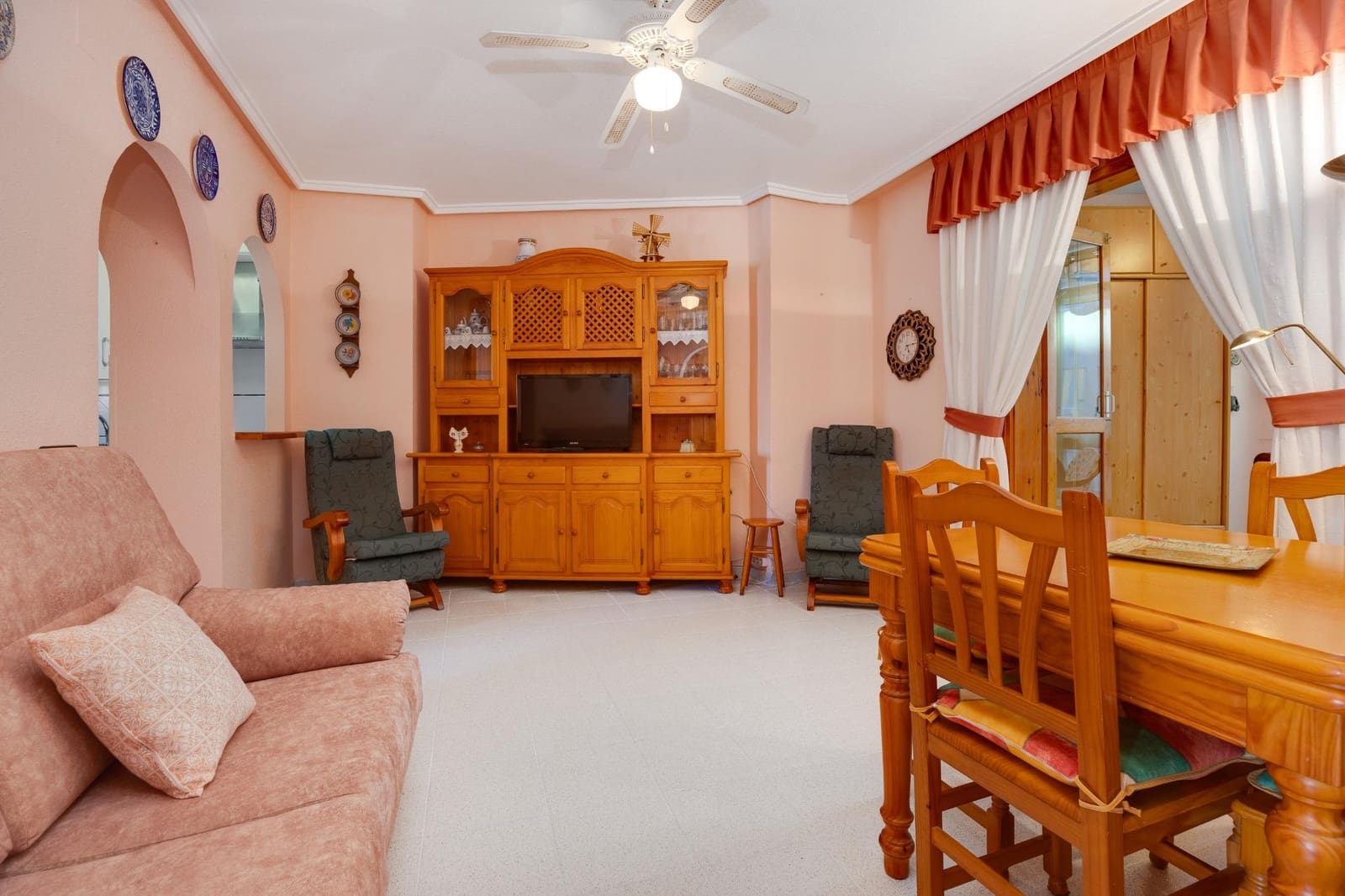 3 soveværelse Lejlighed til salg i Torrevieja med swimmingpool - € 159.900 (Ref: 10094751)