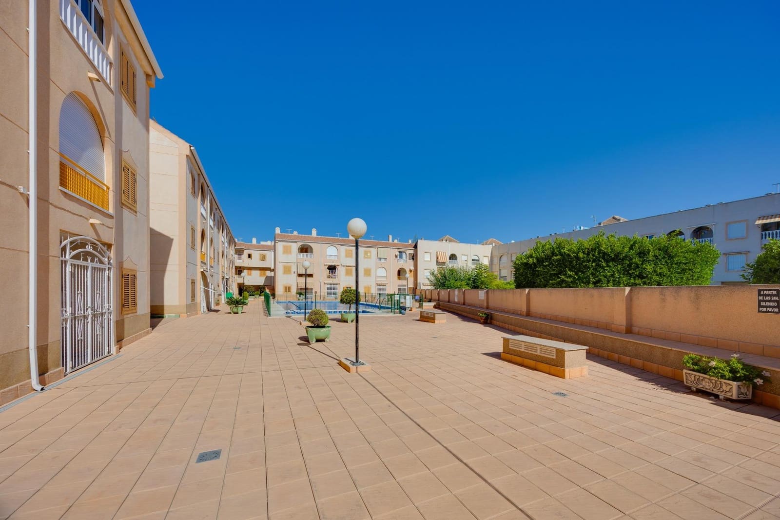 3 soveværelse Lejlighed til salg i Torrevieja med swimmingpool - € 159.900 (Ref: 10094751)