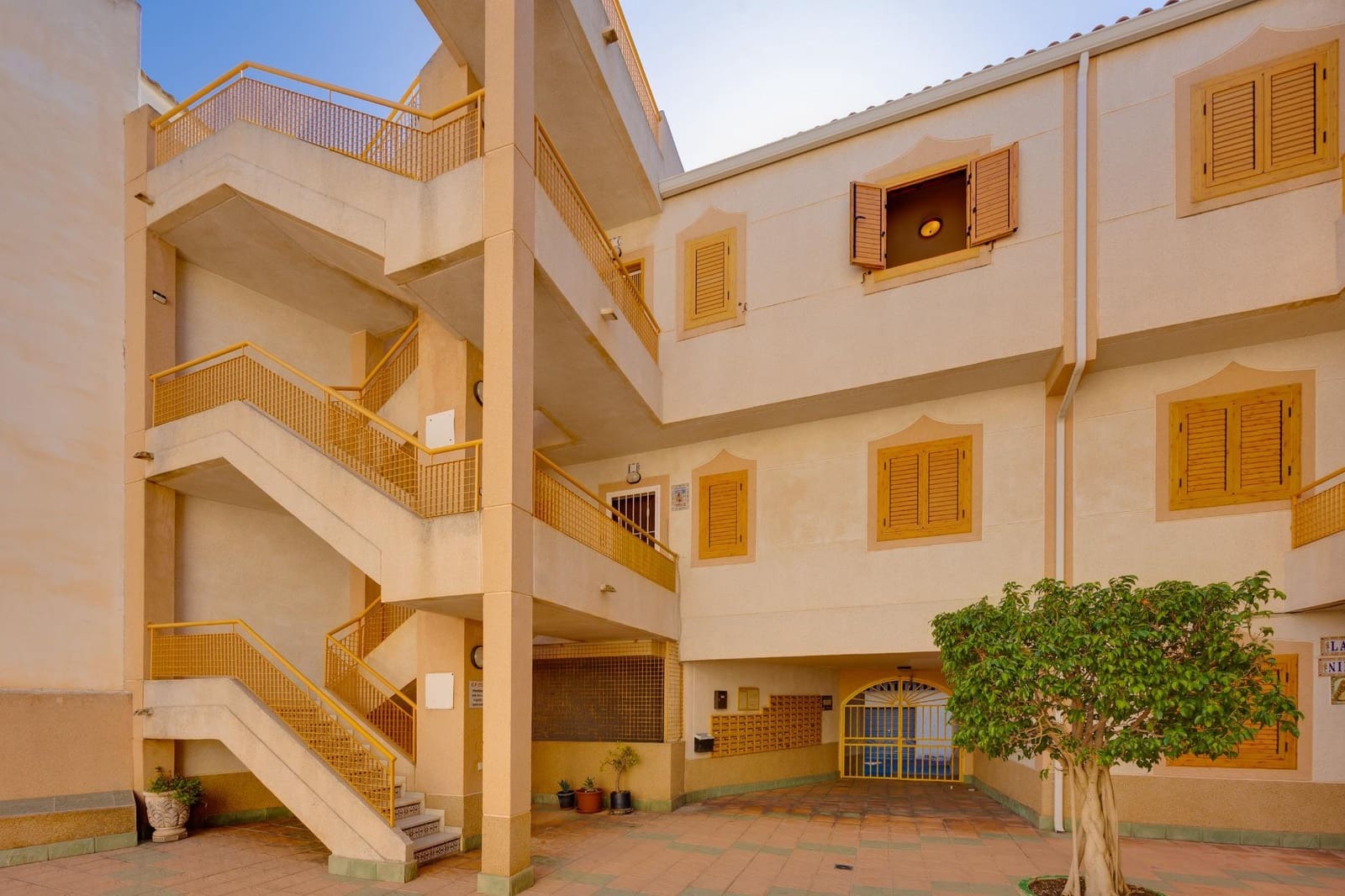 3 soveværelse Lejlighed til salg i Torrevieja med swimmingpool - € 159.900 (Ref: 10094751)