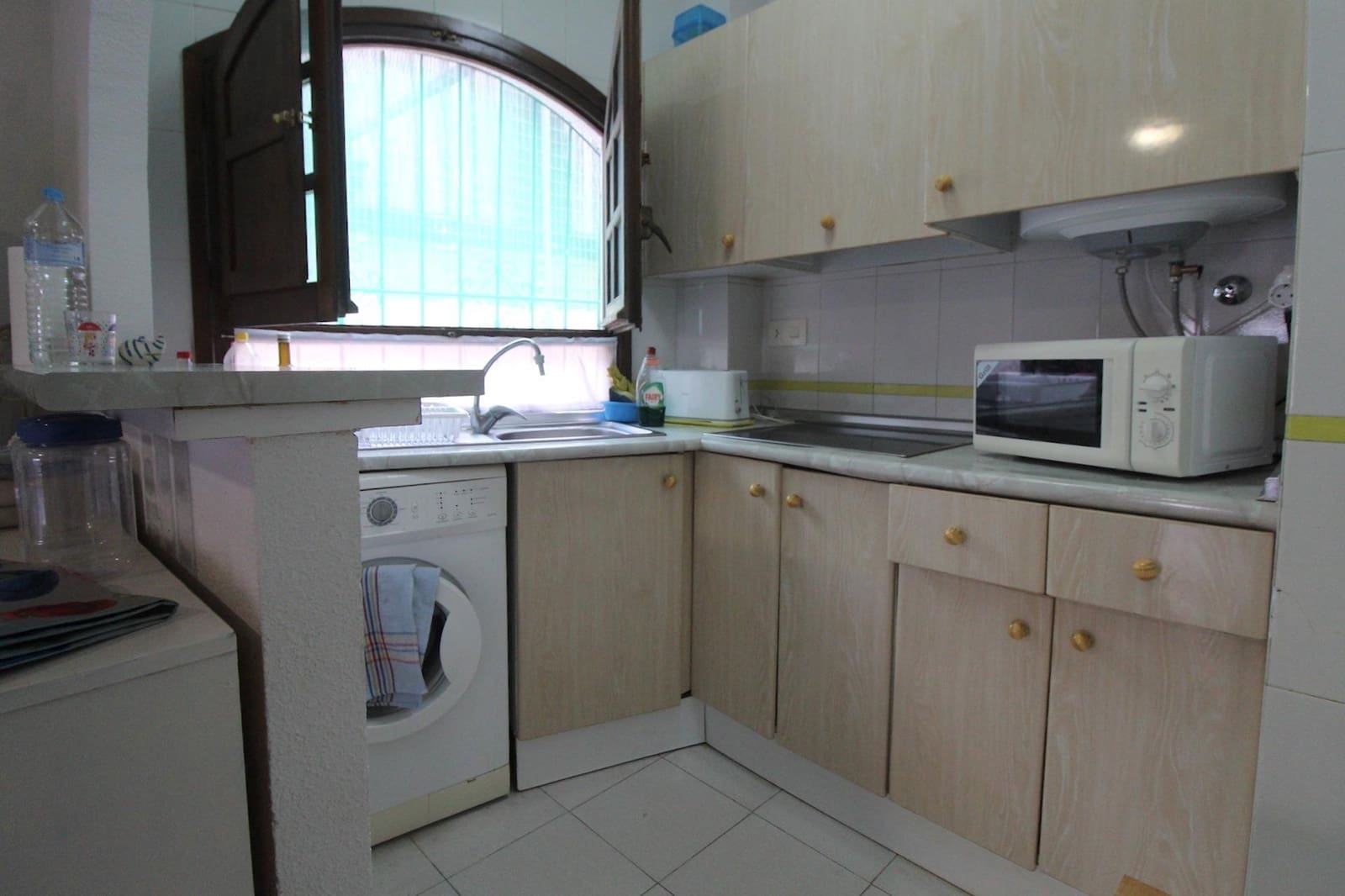 Estúdio para venda em Torrevieja com piscina - 90 000 € (Ref: 10100235)