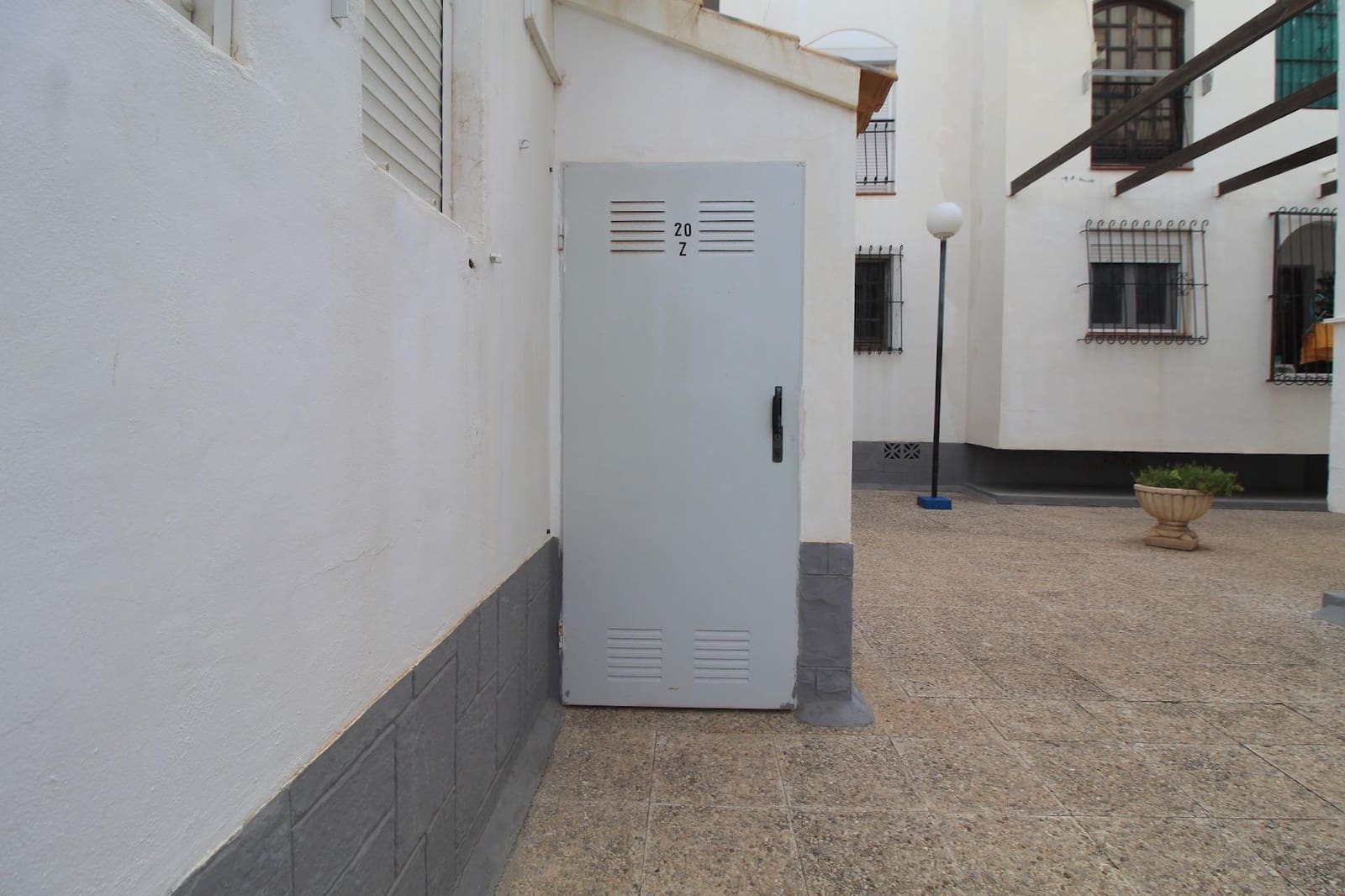 Estúdio para venda em Torrevieja com piscina - 90 000 € (Ref: 10100235)