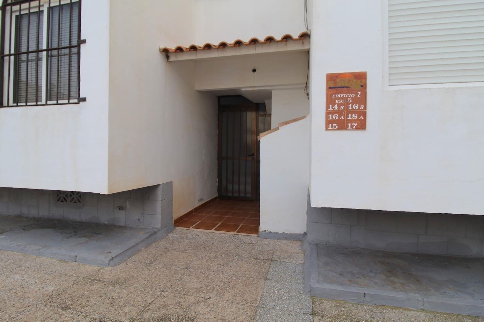 Estúdio para venda em Torrevieja com piscina - 90 000 € (Ref: 10100235)