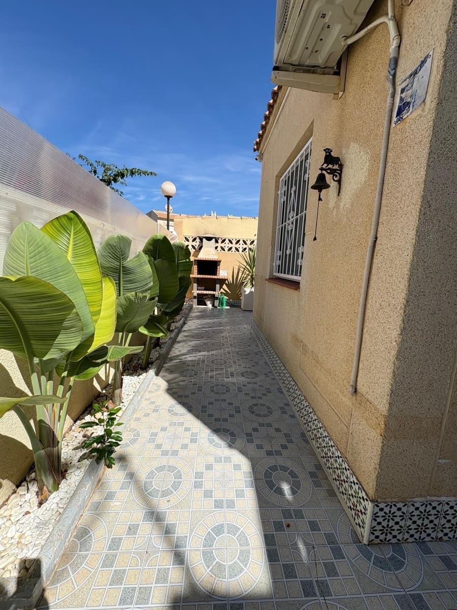 2 sovrum Radhus till salu i Torrevieja med pool - 157 000 € (Ref: 10100239)