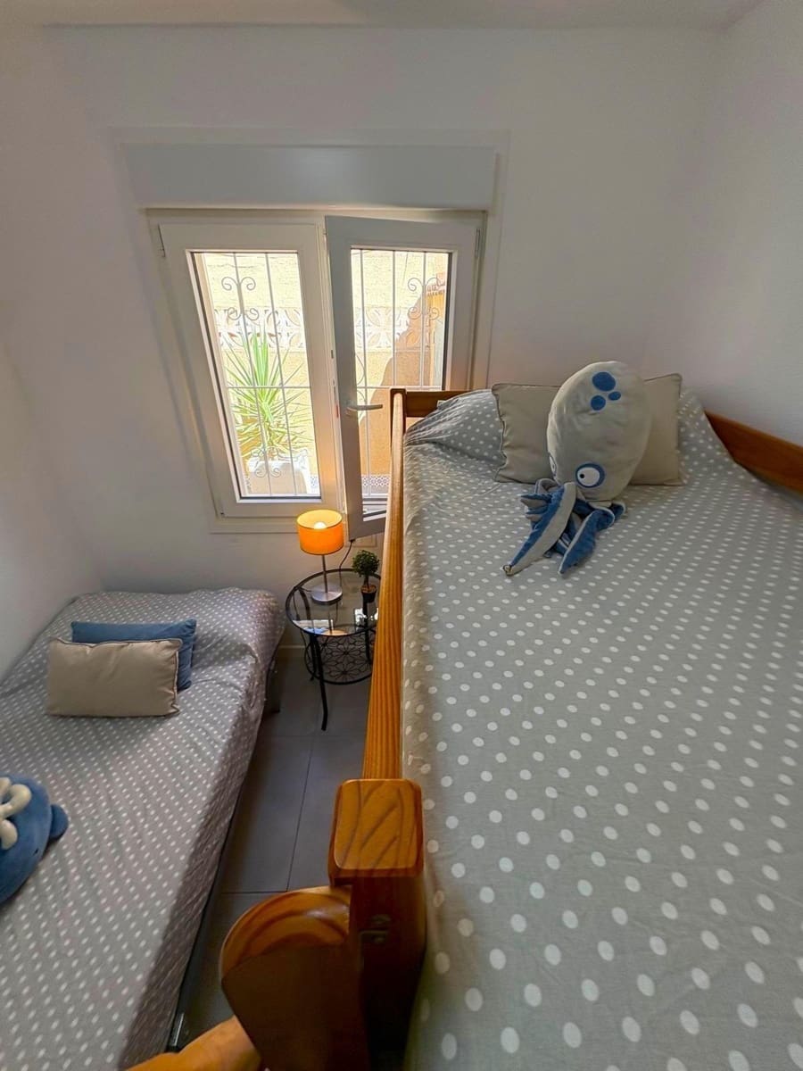 2 sovrum Radhus till salu i Torrevieja med pool - 157 000 € (Ref: 10100239)