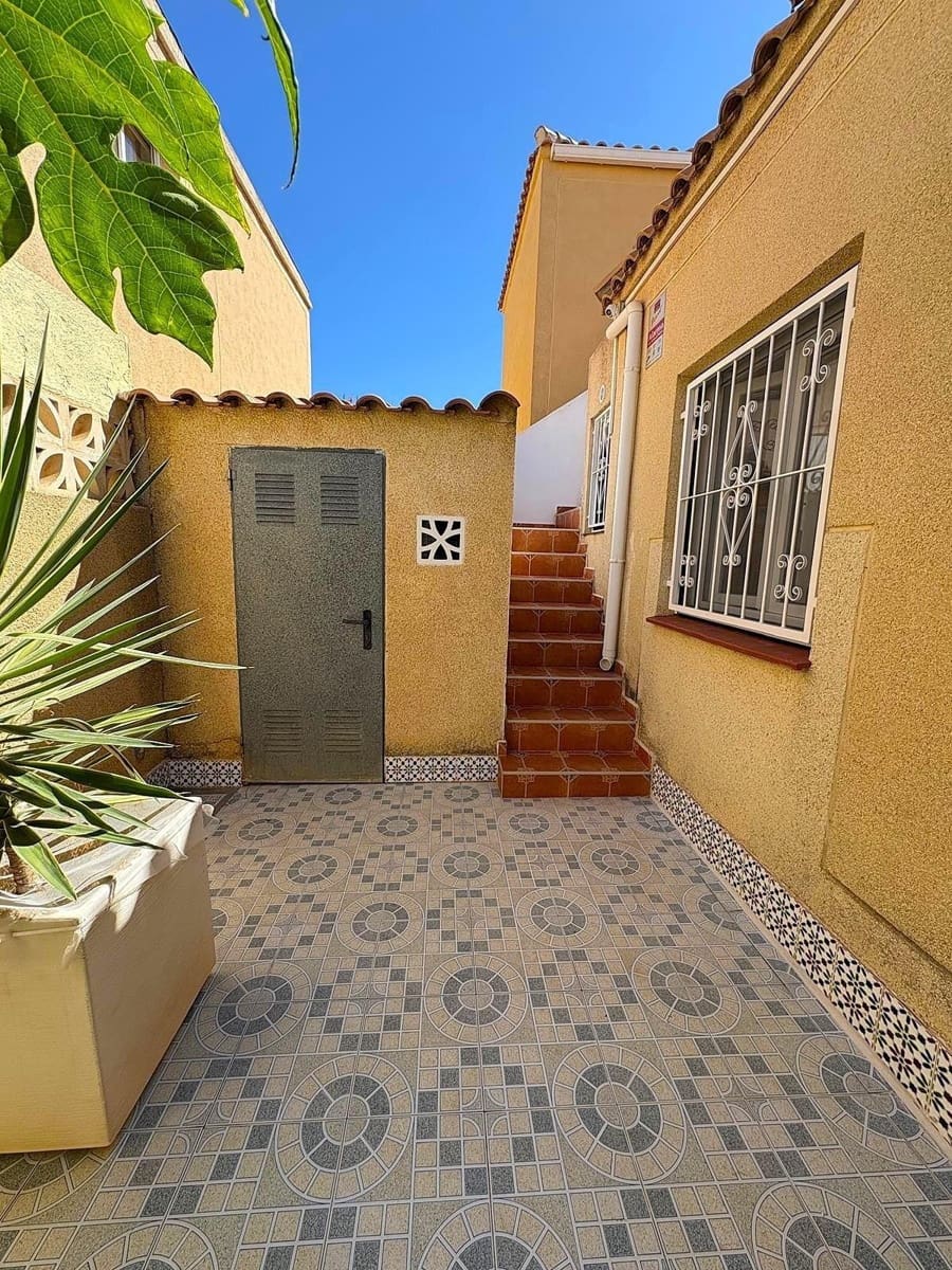 2 sovrum Radhus till salu i Torrevieja med pool - 157 000 € (Ref: 10100239)