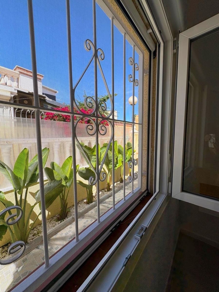 2 sovrum Radhus till salu i Torrevieja med pool - 157 000 € (Ref: 10100239)