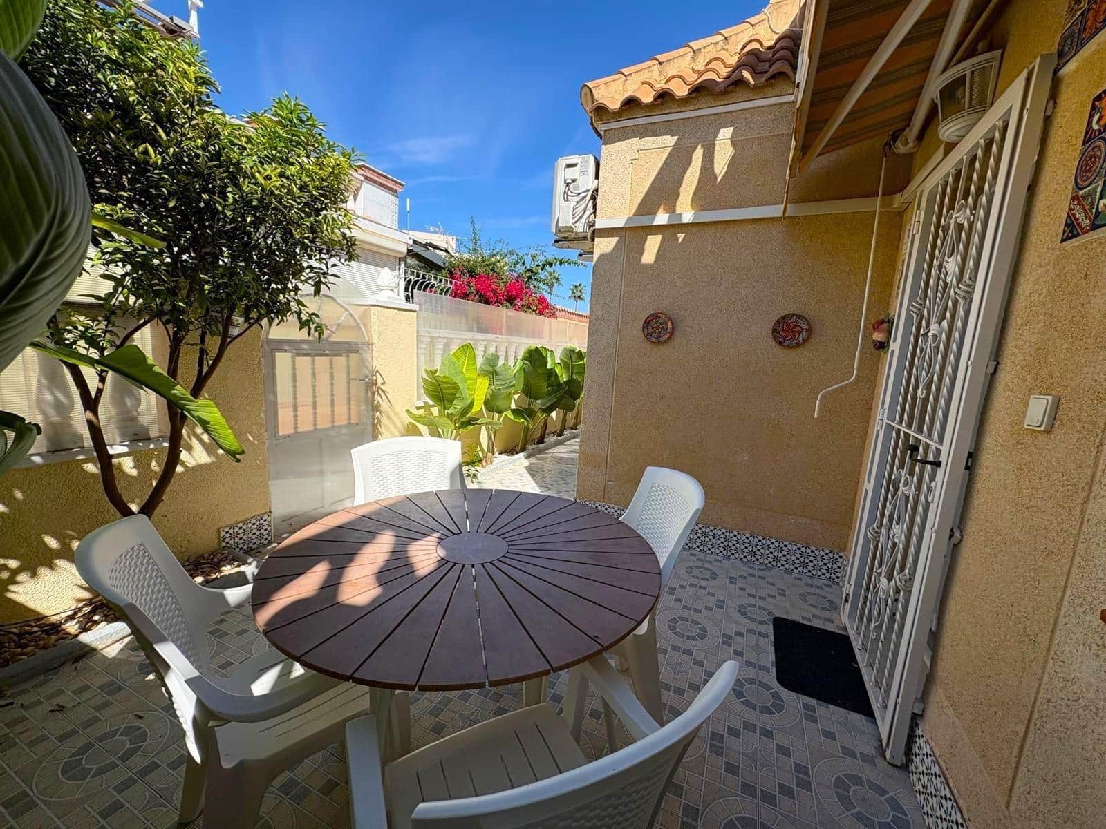 2 sovrum Radhus till salu i Torrevieja med pool - 157 000 € (Ref: 10100239)