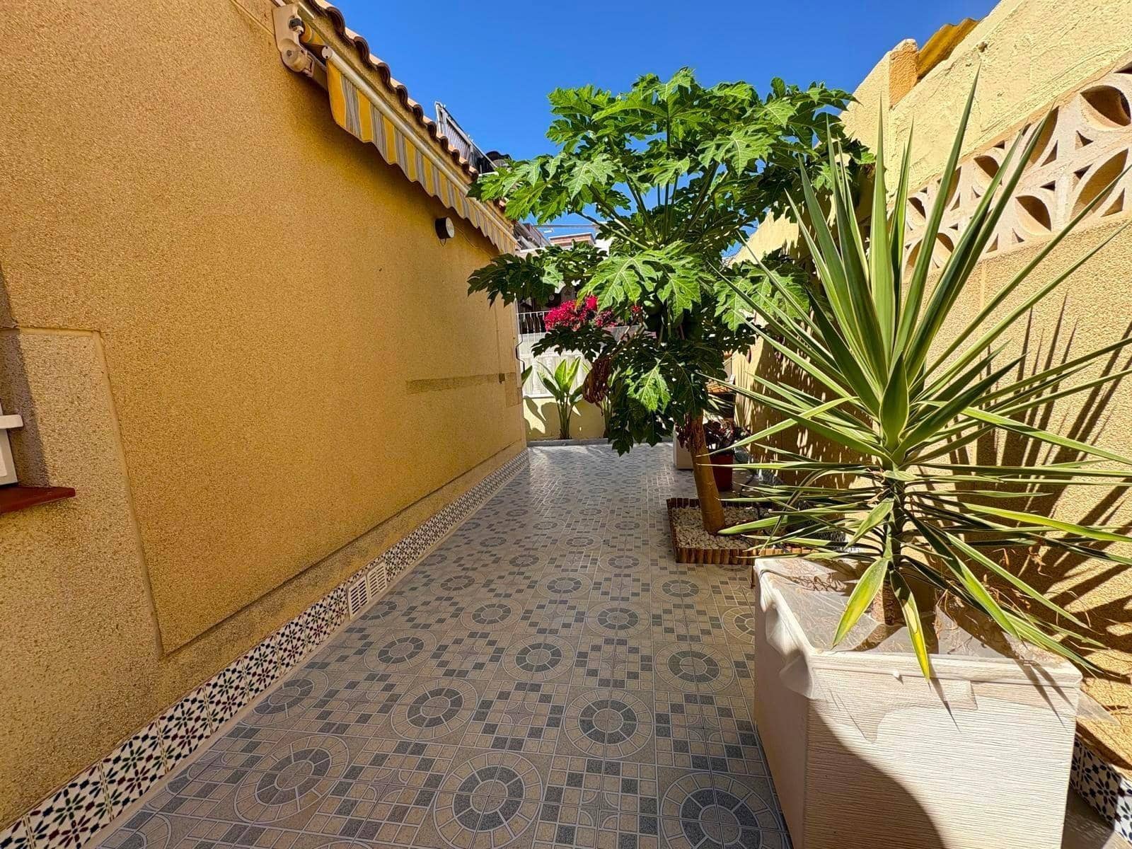 2 sovrum Radhus till salu i Torrevieja med pool - 157 000 € (Ref: 10100239)