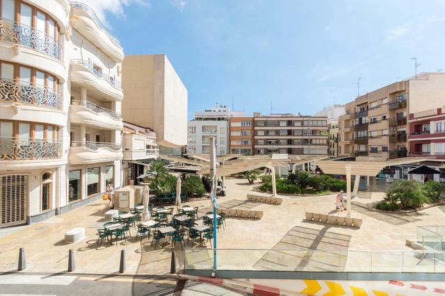 3 quarto Apartamento para venda em Torrevieja - 285 000 € (Ref: 10109754)