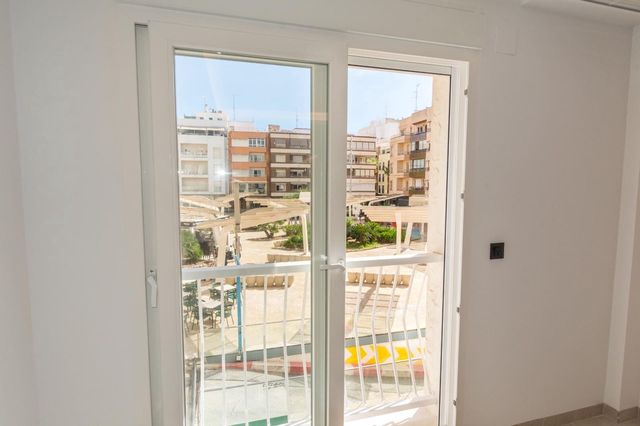 3 quarto Apartamento para venda em Torrevieja - 285 000 € (Ref: 10109754)