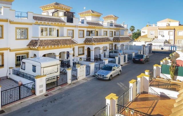 3 camera da letto Villetta a Schiera in vendita in Torrevieja con piscina - 192.000 € (Rif: 10129567)