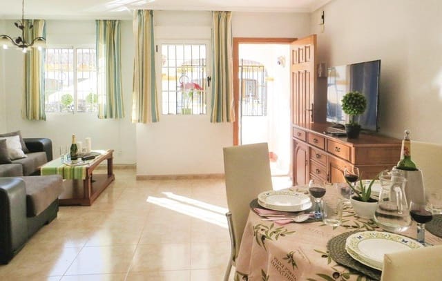 3 camera da letto Villetta a Schiera in vendita in Torrevieja con piscina - 192.000 € (Rif: 10129567)