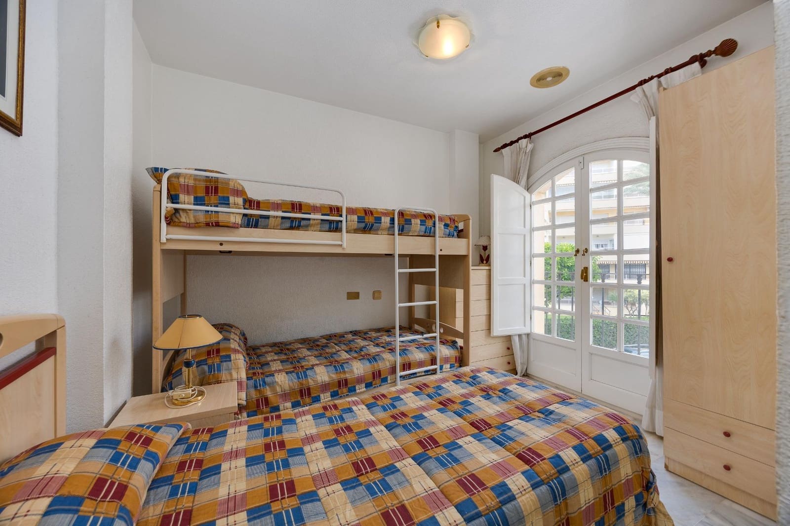 3 sypialnia Apartament na sprzedaż w Torrevieja z basenem - 266 900 € (Ref: 10142431)