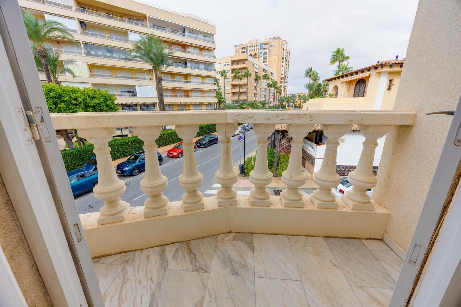 3 sypialnia Apartament na sprzedaż w Torrevieja z basenem - 266 900 € (Ref: 10142431)