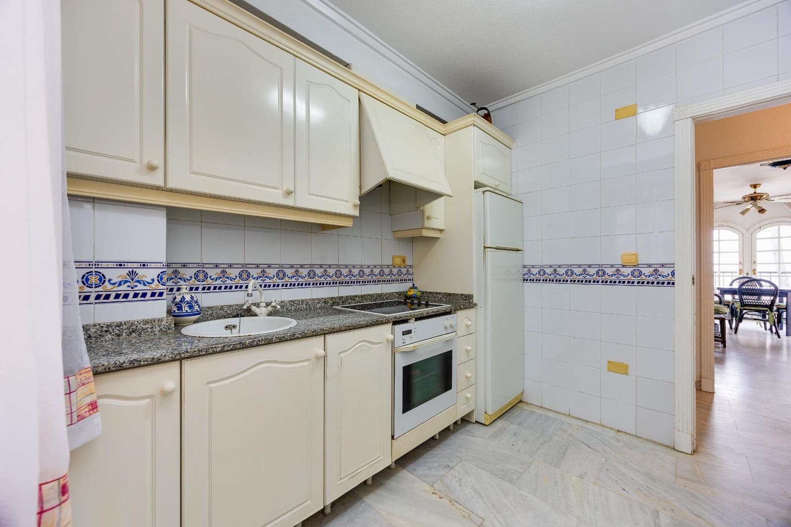 3 sypialnia Apartament na sprzedaż w Torrevieja z basenem - 266 900 € (Ref: 10142431)