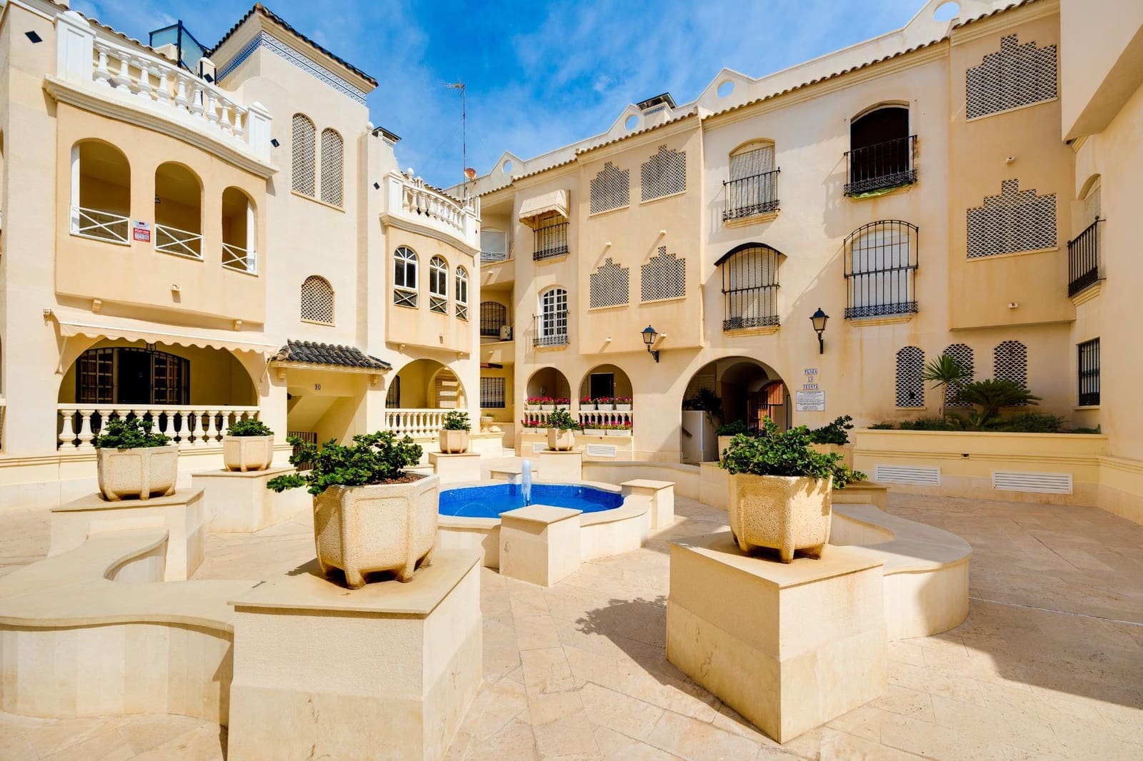 3 sypialnia Apartament na sprzedaż w Torrevieja z basenem - 266 900 € (Ref: 10142431)