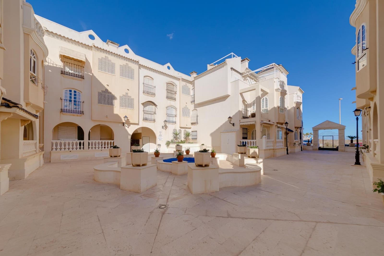 3 sypialnia Apartament na sprzedaż w Torrevieja z basenem - 266 900 € (Ref: 10142431)