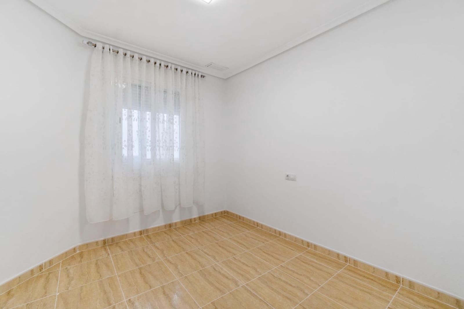 3 soveværelse Lejlighed til leje i Formentera del Segura - € 750 (Ref: 10155326)