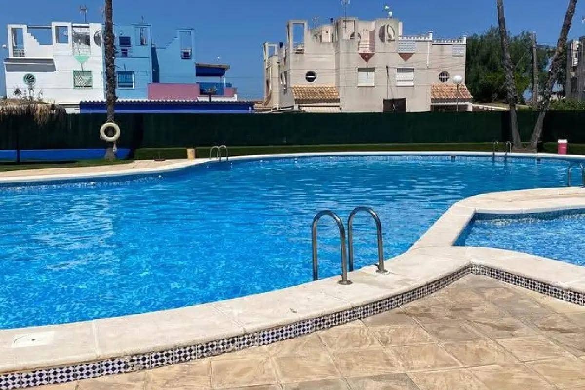 4 sypialnia Willa na sprzedaż w Torrevieja z basenem garażem - 199 500 € (Ref: 10168498)