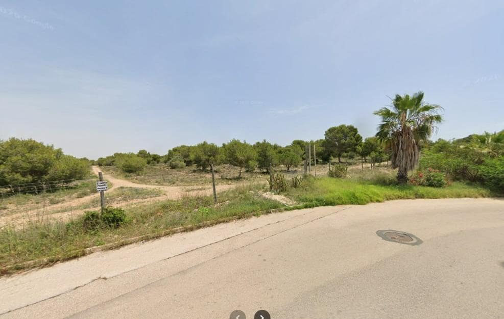 3 soveværelse Villa til salg i Torrevieja med swimmingpool garage - € 325.000 (Ref: 10180682)