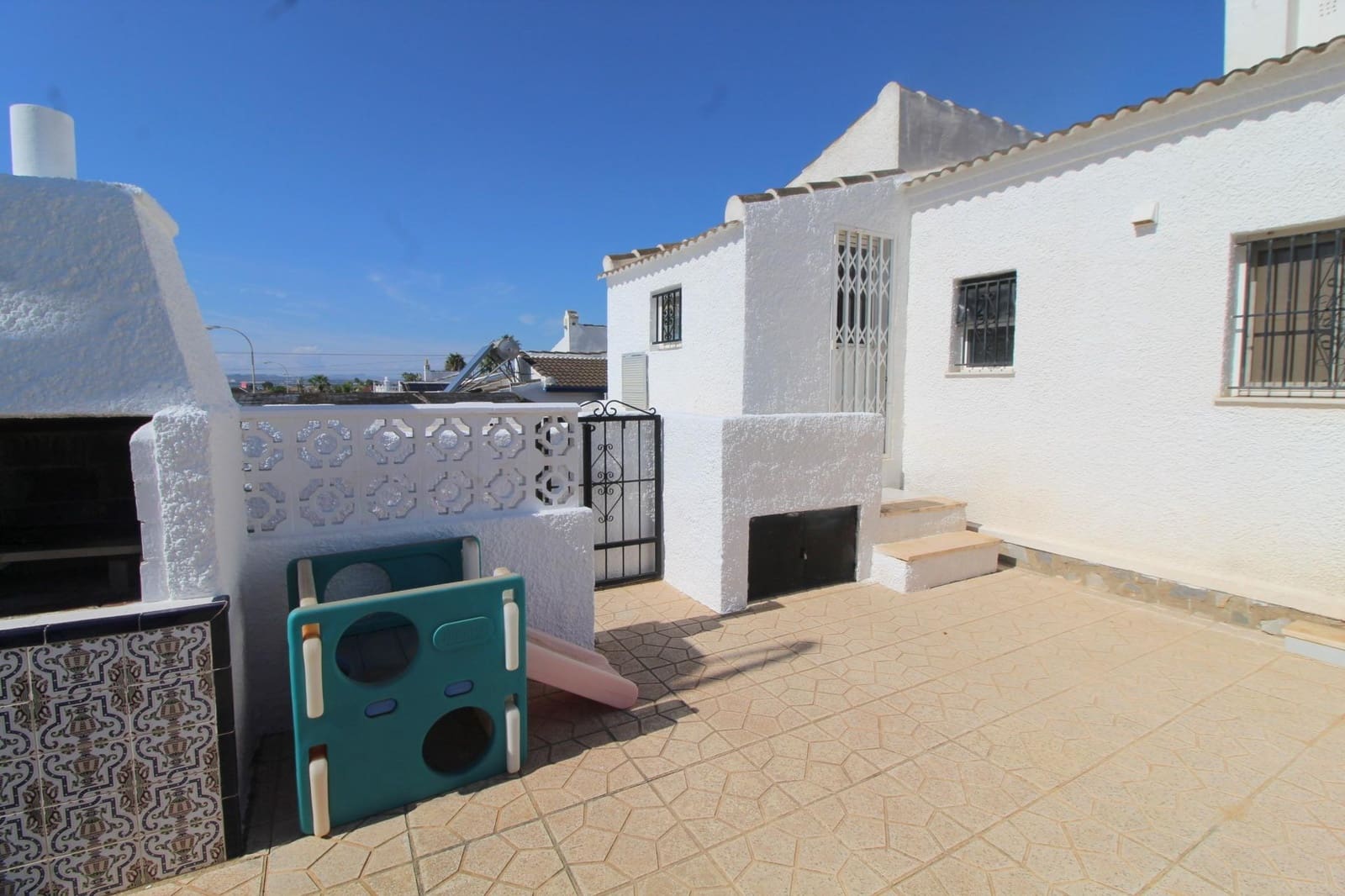 3 soveværelse Villa til salg i Torrevieja med swimmingpool garage - € 325.000 (Ref: 10180682)