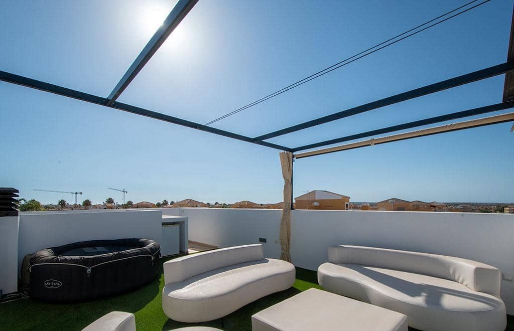 3 soveværelse Rækkehus til salg i Rojales med swimmingpool - € 399.000 (Ref: 10180683)