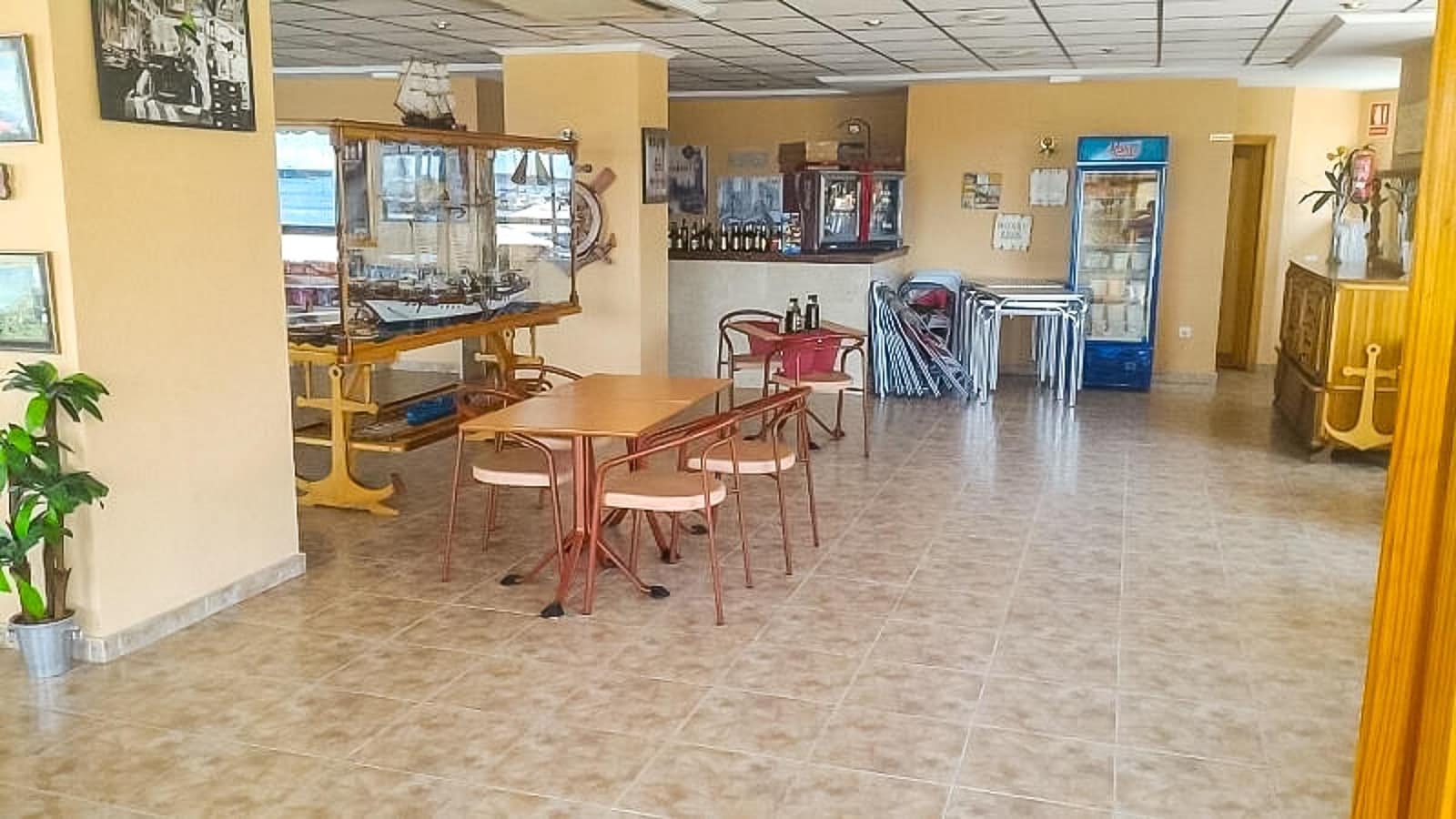 Entreprise à vendre à Torrevieja - 637 000 € (Ref: 7325864)