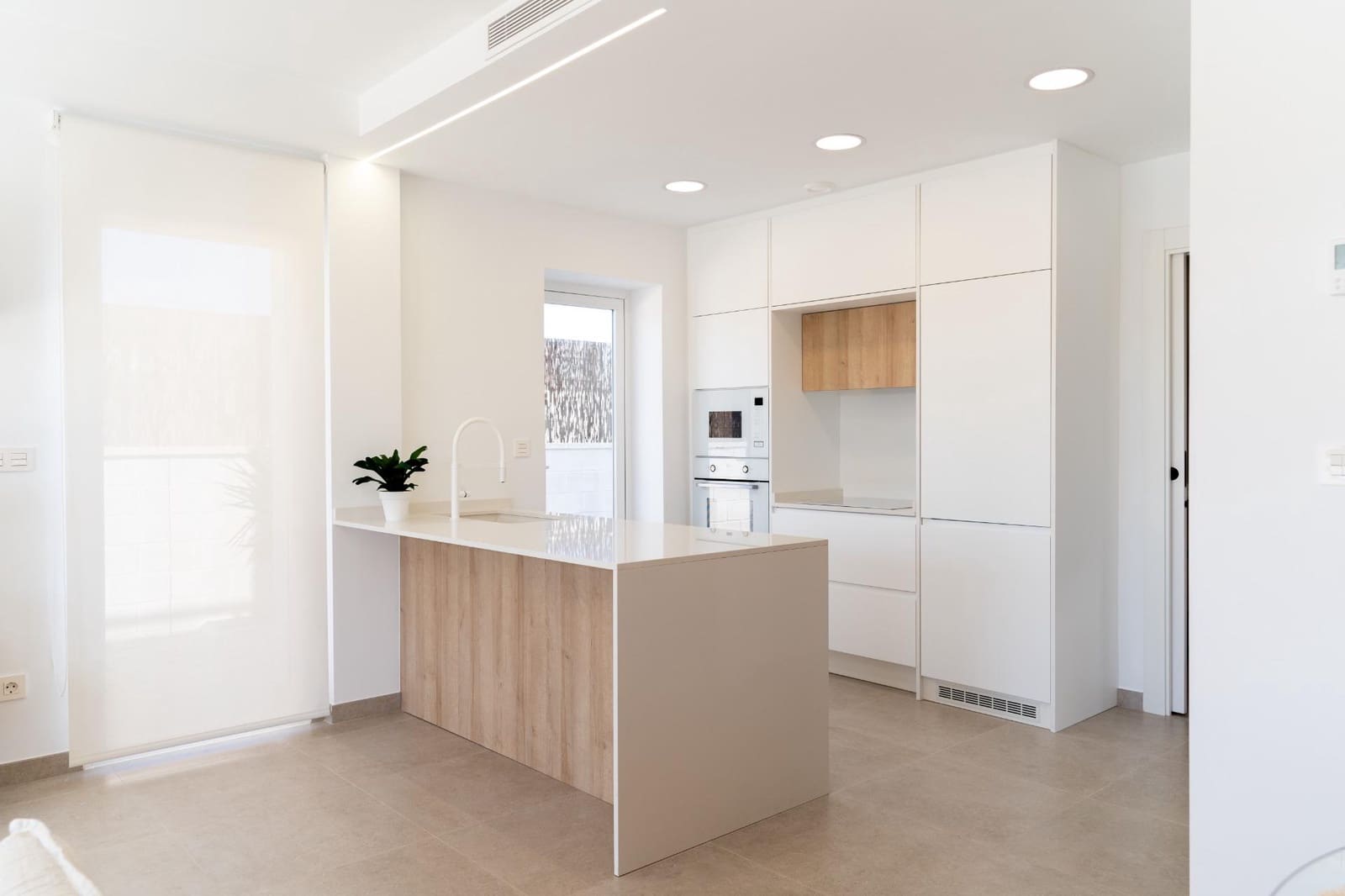 Chalet de 3 habitaciones en Pilar de la Horadada en venta con piscina - 439.000 € (Ref: 8595444)