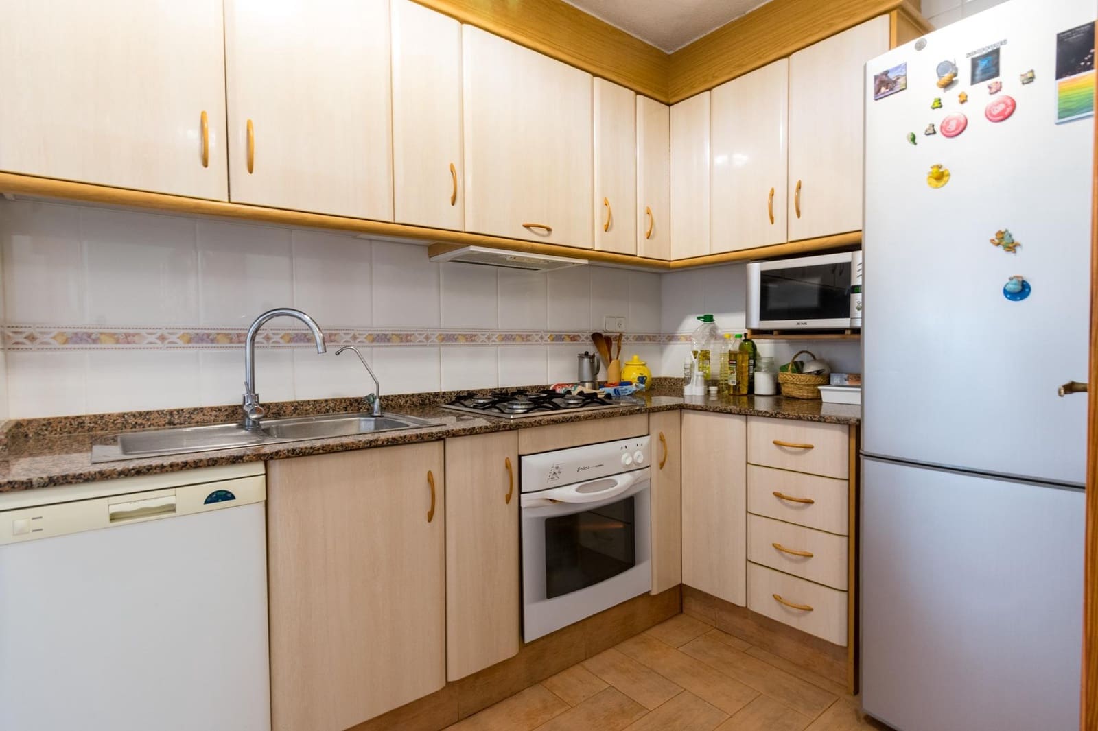 3 bedroom Apartment for rent in Los Montesinos - € 800 (Ref: 8595468)