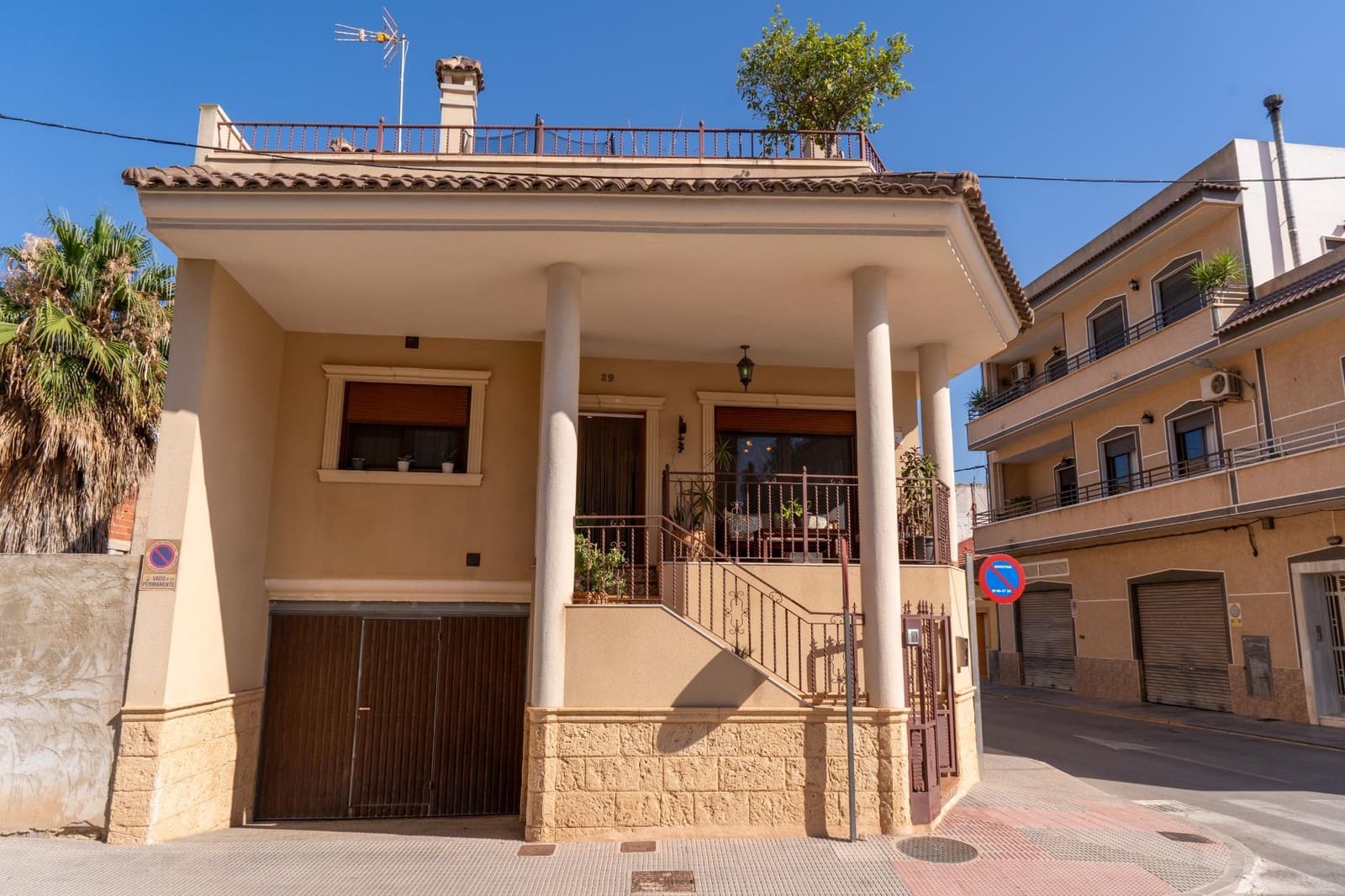 4 bedroom Villa for sale in Rafal with garage - € 274,000 (Ref: 8595471)