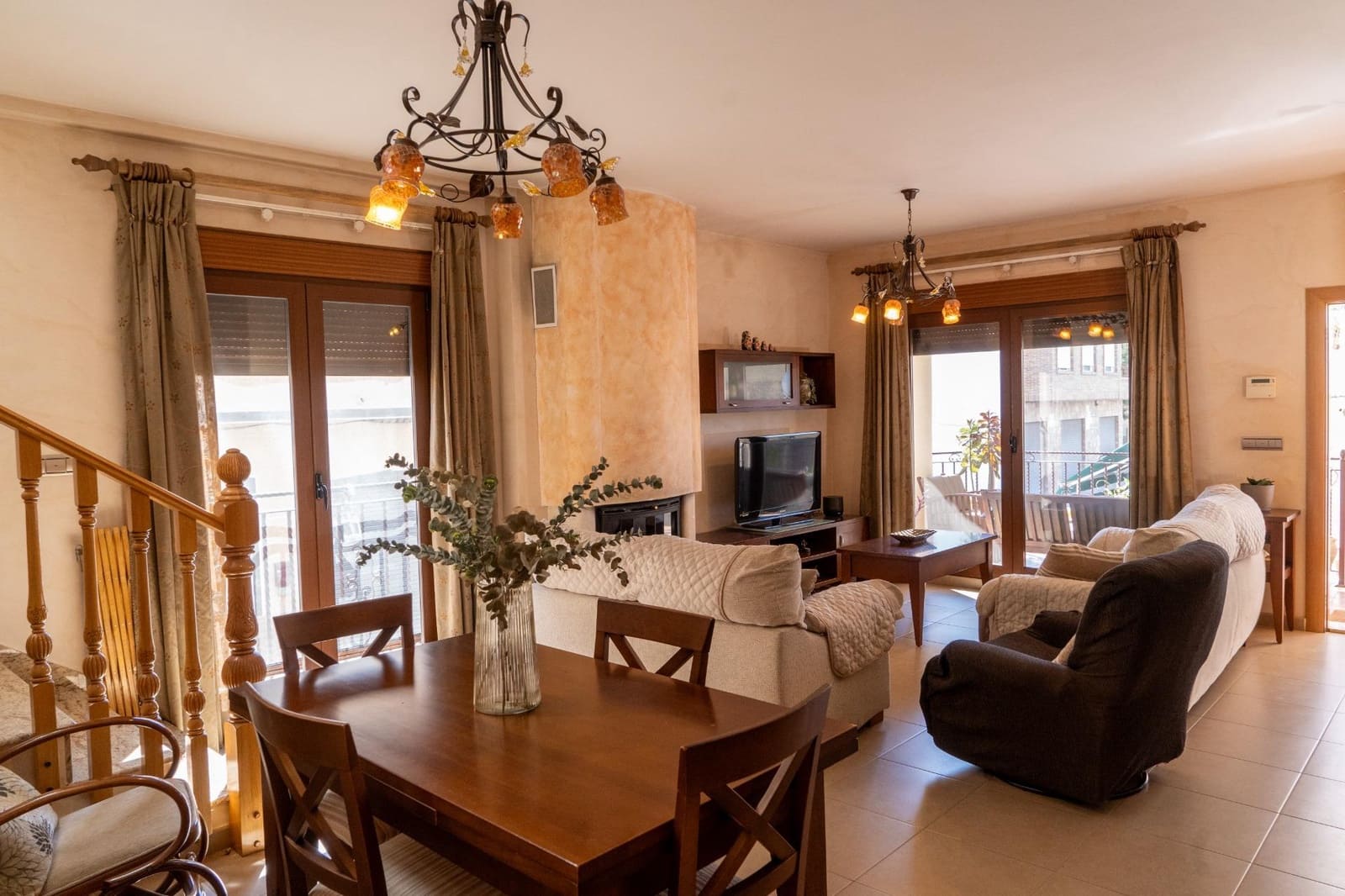 4 bedroom Villa for sale in Rafal with garage - € 274,000 (Ref: 8595471)