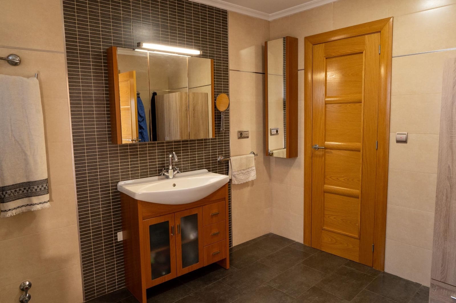 4 bedroom Villa for sale in Rafal with garage - € 274,000 (Ref: 8595471)