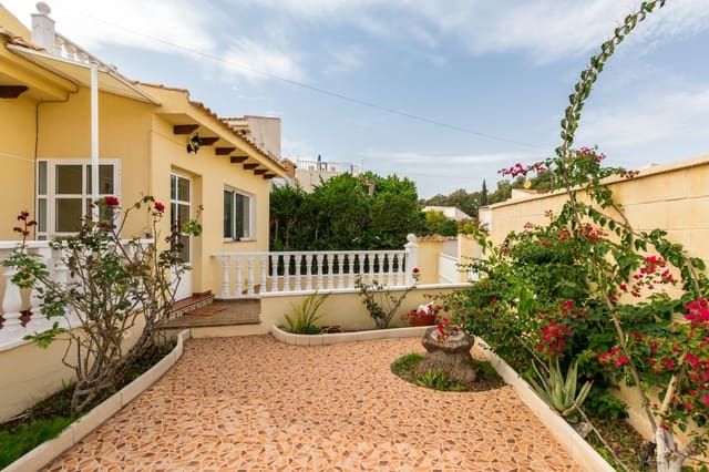 4 bedroom Villa for sale in Playa Flamenca, Orihuela with pool garage - € 590,000 (Ref: 8662848)