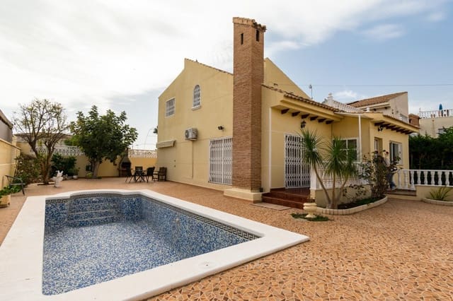 4 bedroom Villa for sale in Playa Flamenca, Orihuela with pool garage - € 590,000 (Ref: 8662848)