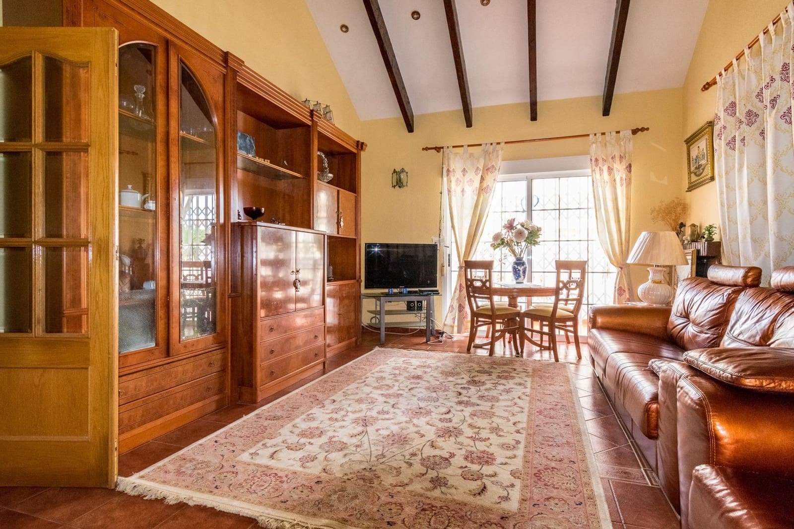 4 bedroom Villa for sale in Playa Flamenca with pool garage - € 590,000 (Ref: 8662848)