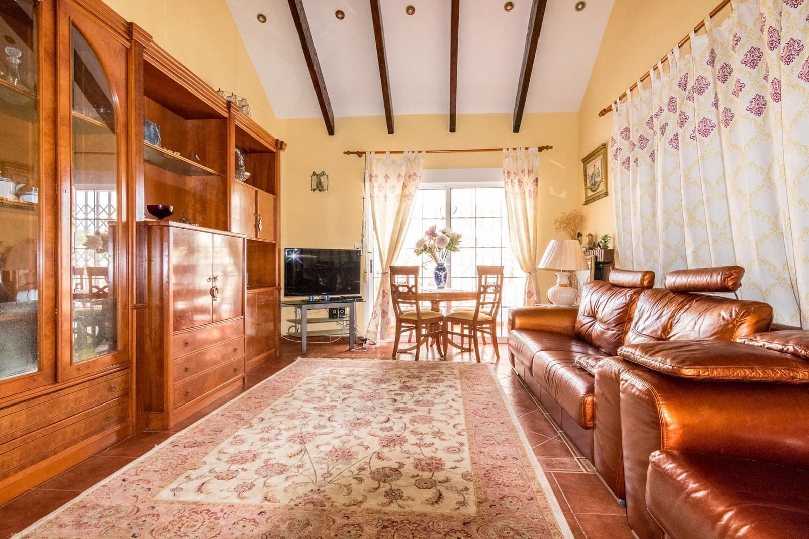 4 bedroom Villa for sale in Playa Flamenca with pool garage - € 590,000 (Ref: 8662848)