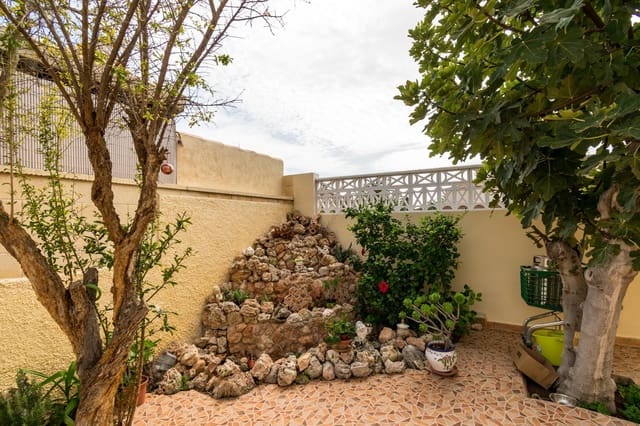 4 bedroom Villa for sale in Playa Flamenca, Orihuela with pool garage - € 590,000 (Ref: 8662848)
