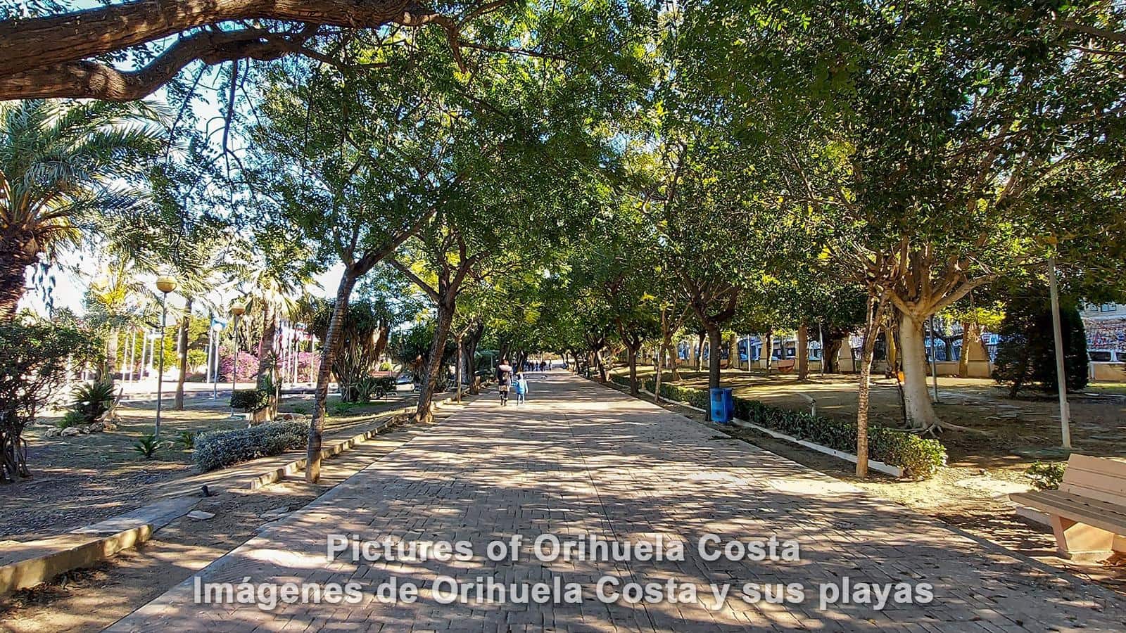 Garaje en Torrevieja en venta - 5.700 € (Ref: 9462118)